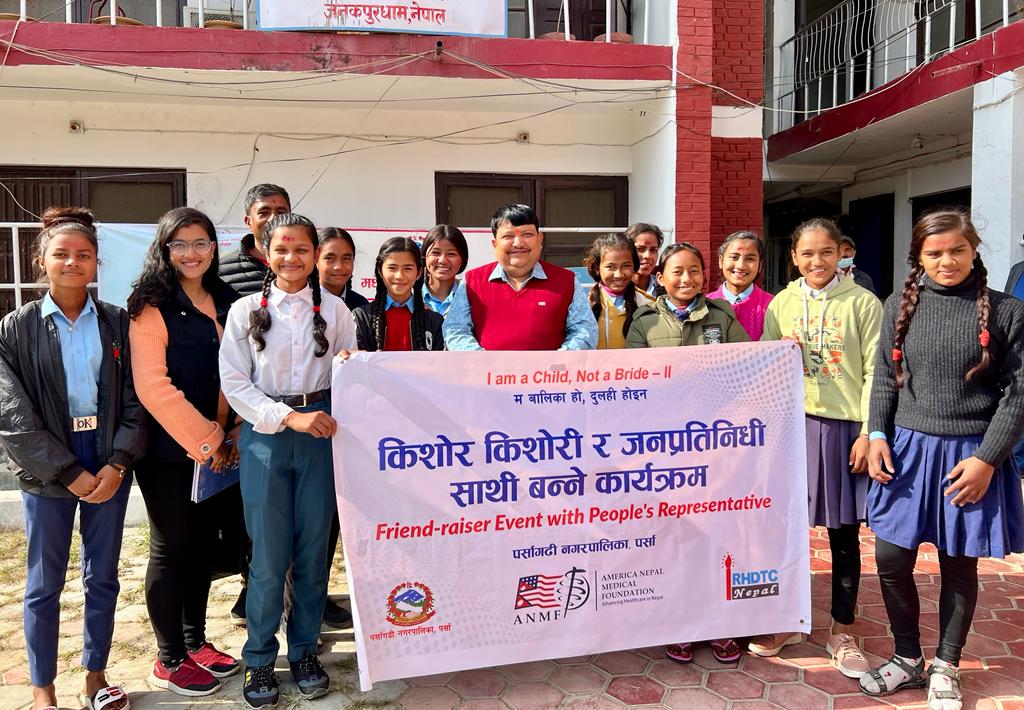 मधेश प्रदेशका मन्त्री सिंहले बनाए किशोरीहरूलाई साथी