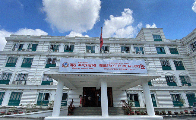 सिरहाका एसपी र सीडीओ जिम्मेवारीबाट हटाइए