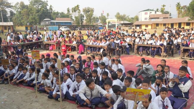 सबै सरकारी विद्यालयमा अङ्ग्रेजी माध्यमबाट पढाइ हुने