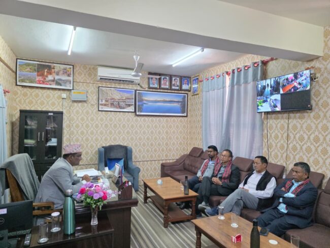 कर्नाली स्वास्थ्य विज्ञान प्रतिष्ठानको सेवा लाई कर्णाली प्रदेशको स्वास्थ्य सेवामा जोड्ने मन्त्रि भण्डारी